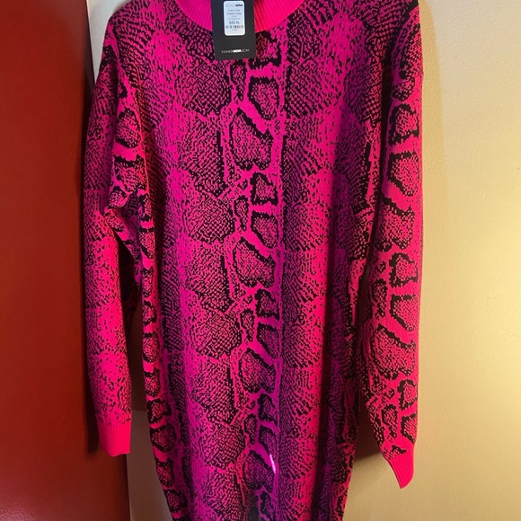 Drama free sweater Dress - Picture 2 of 4